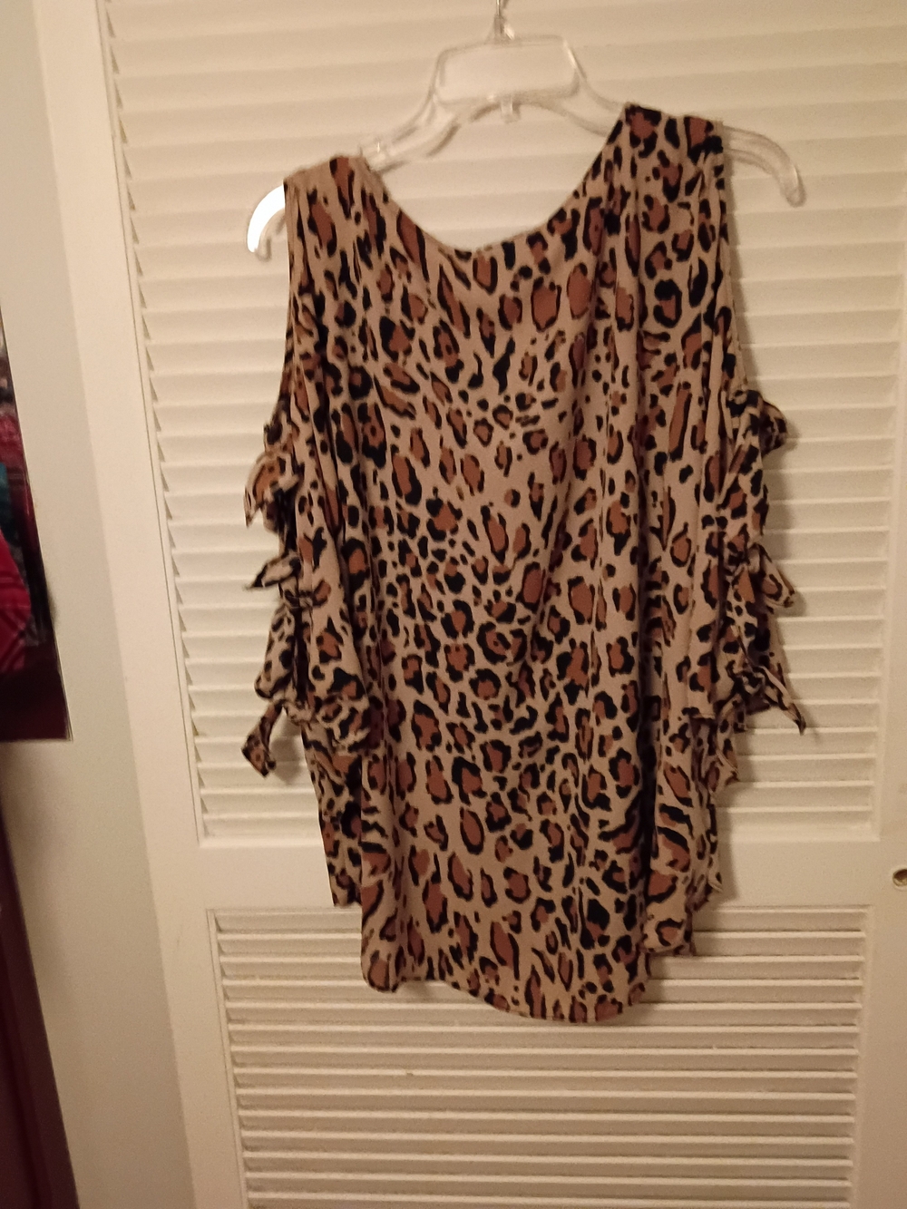 BOLD elements Leopard Cold-Shoulder Ruffle Top - Brown & Black - Picture 6 of 6